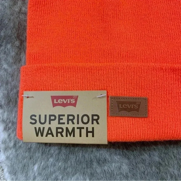 NWT Levi’s All Season Leather Logo Patch Beanie - Picture 5 of 11